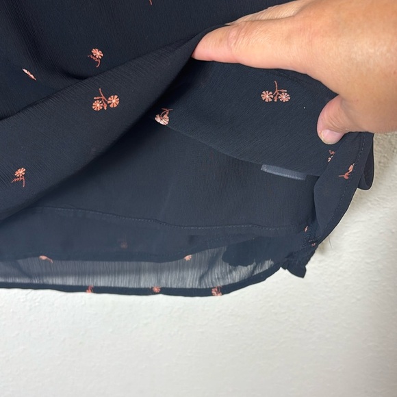 Madewell Georgette Smocked Mockneck Top in Amie Floral Black size Small - Picture 7 of 12